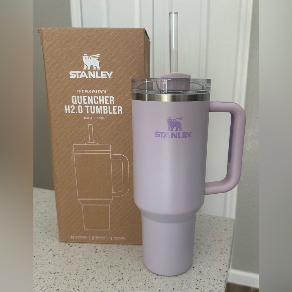 🎉LAST PIECE🎉Stanley 40 oz. Quencher H2.0 FlowState Tumbler Orchid